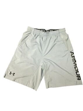 L Men’s Gray Athletic Underarmour Shorts